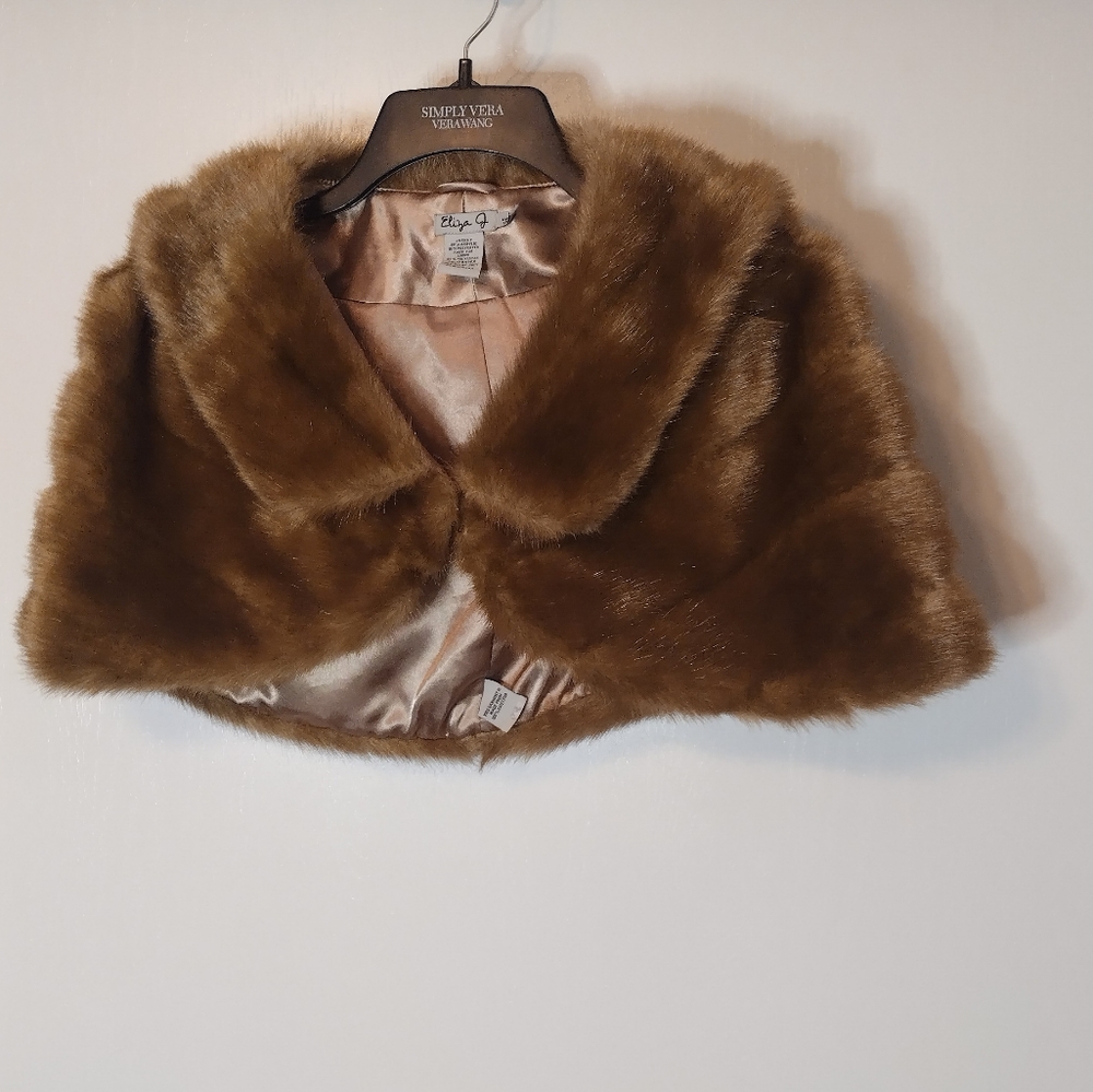 ELIZA J Faux Fur Capelet Shrug Brown size M
